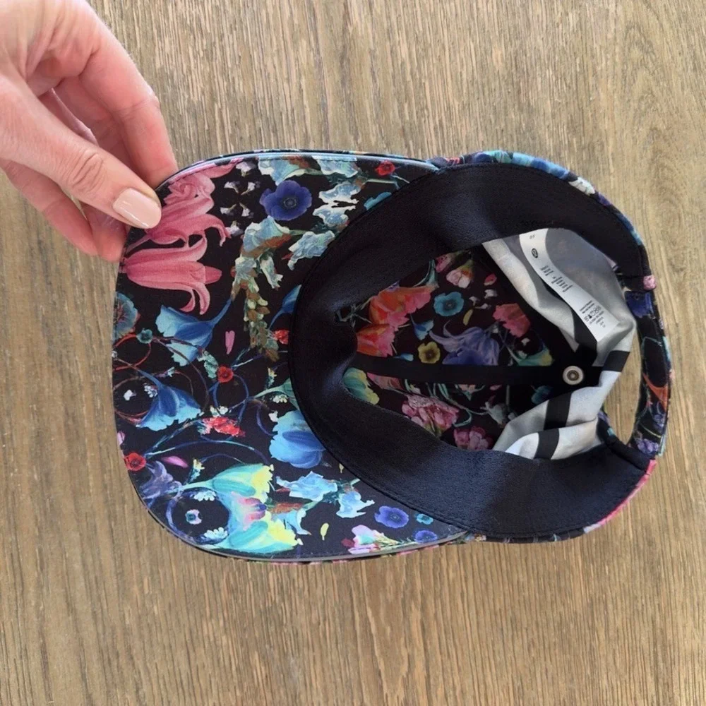 NWOT Lululemon Fast and Free Running Hat-Flowerscope Black Multi-Style# W9EPLS